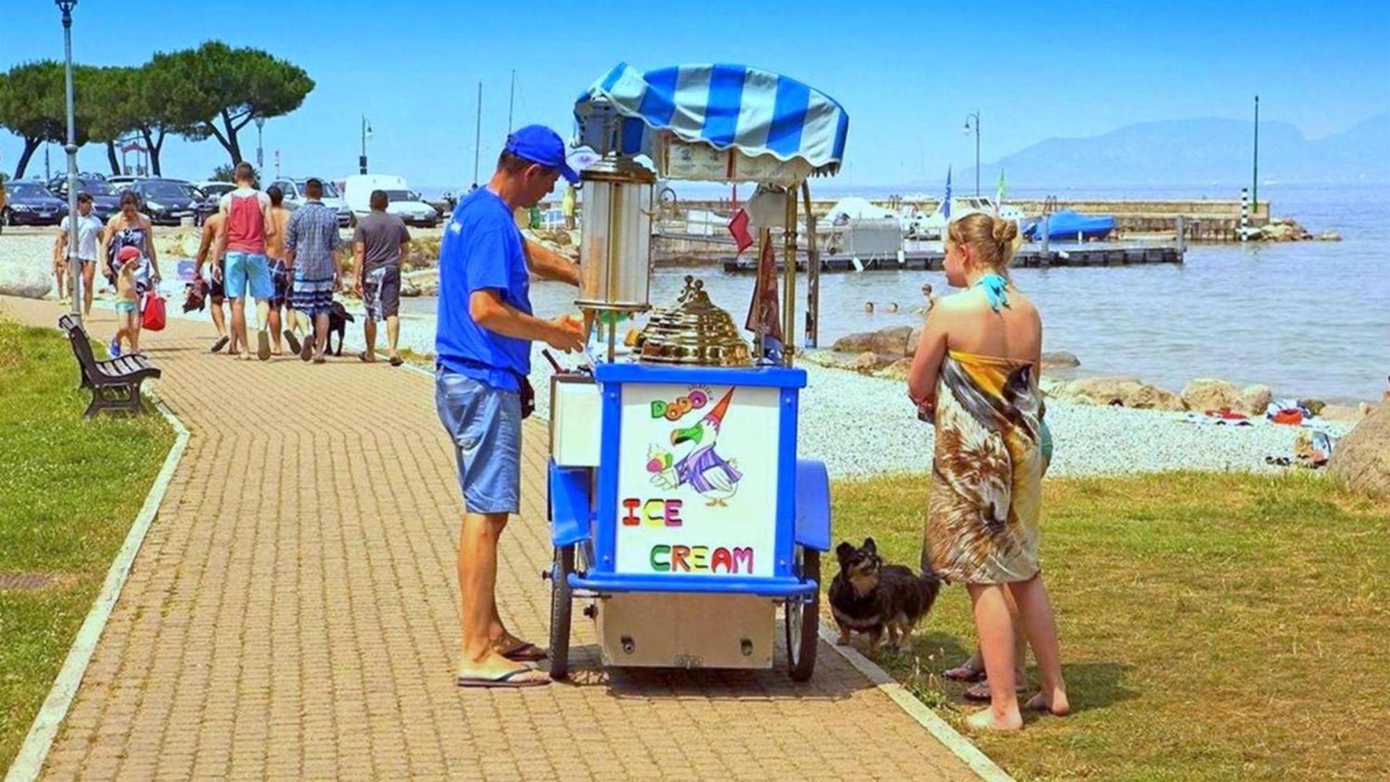Appartamento Peschiera Peschiera del Garda Buitenkant foto