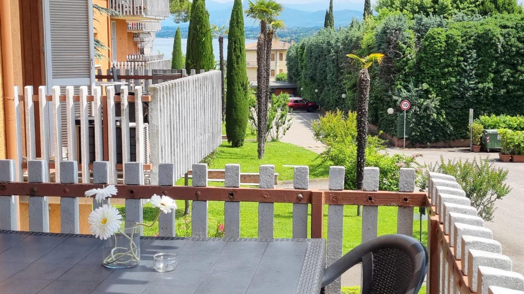 Appartamento Peschiera Peschiera del Garda Buitenkant foto